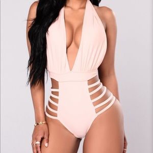 Faashion nova swimsuit